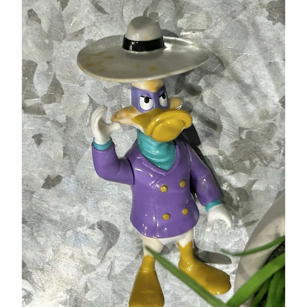 Vintage DARKWING DUCK 1991 Playmate Figure With Spinning Hat‎